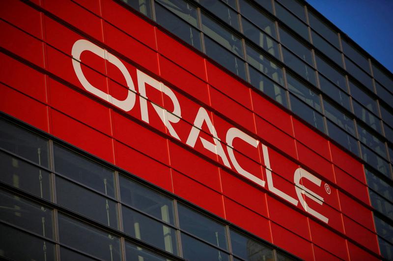 Oracle binlerce çalışanını işten çıkardı. Yapay zeka yarışı kızışıyor
