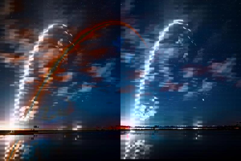 Starlink uydusunda gizemli bir patlama daha. Parçaları yörüngede